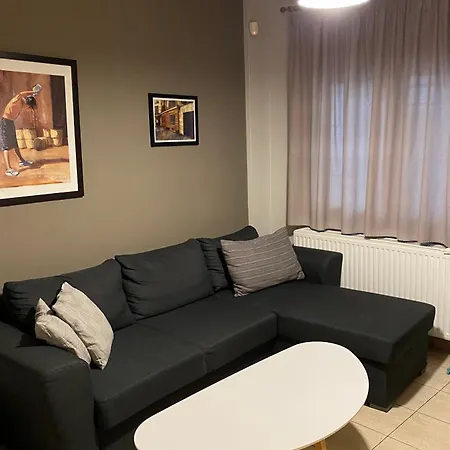 2doors & Free Parking *