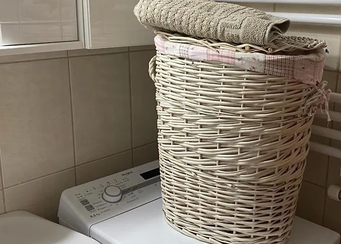 2doors & Free Parking Lárisza