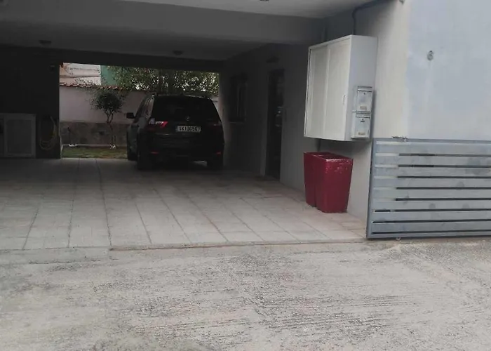 2doors & Free Parking *